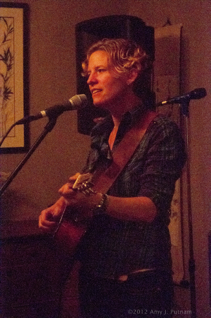 Catie Curtis and the Nields in a house concert as part of Voices United for the Separation of Church and State nationwide music weekend. West Newton, MA - 28 September 2012.