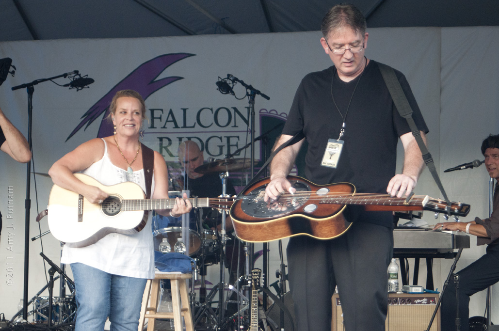 Mary Chapin Carpenter with Jim Henry, Jon Carroll. Falcon Ridge Folk Festival 2011